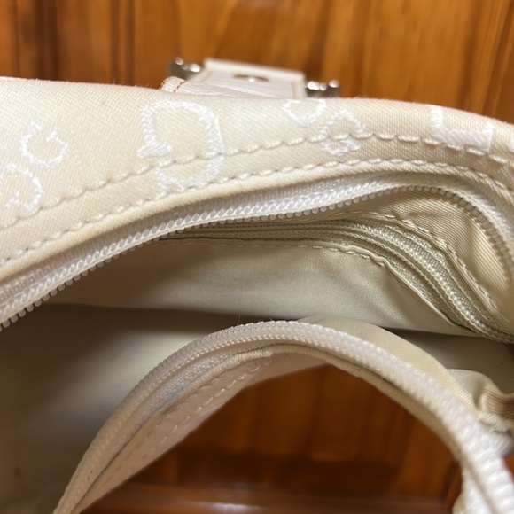 Vintage Guess Purse - Picture 4 of 4